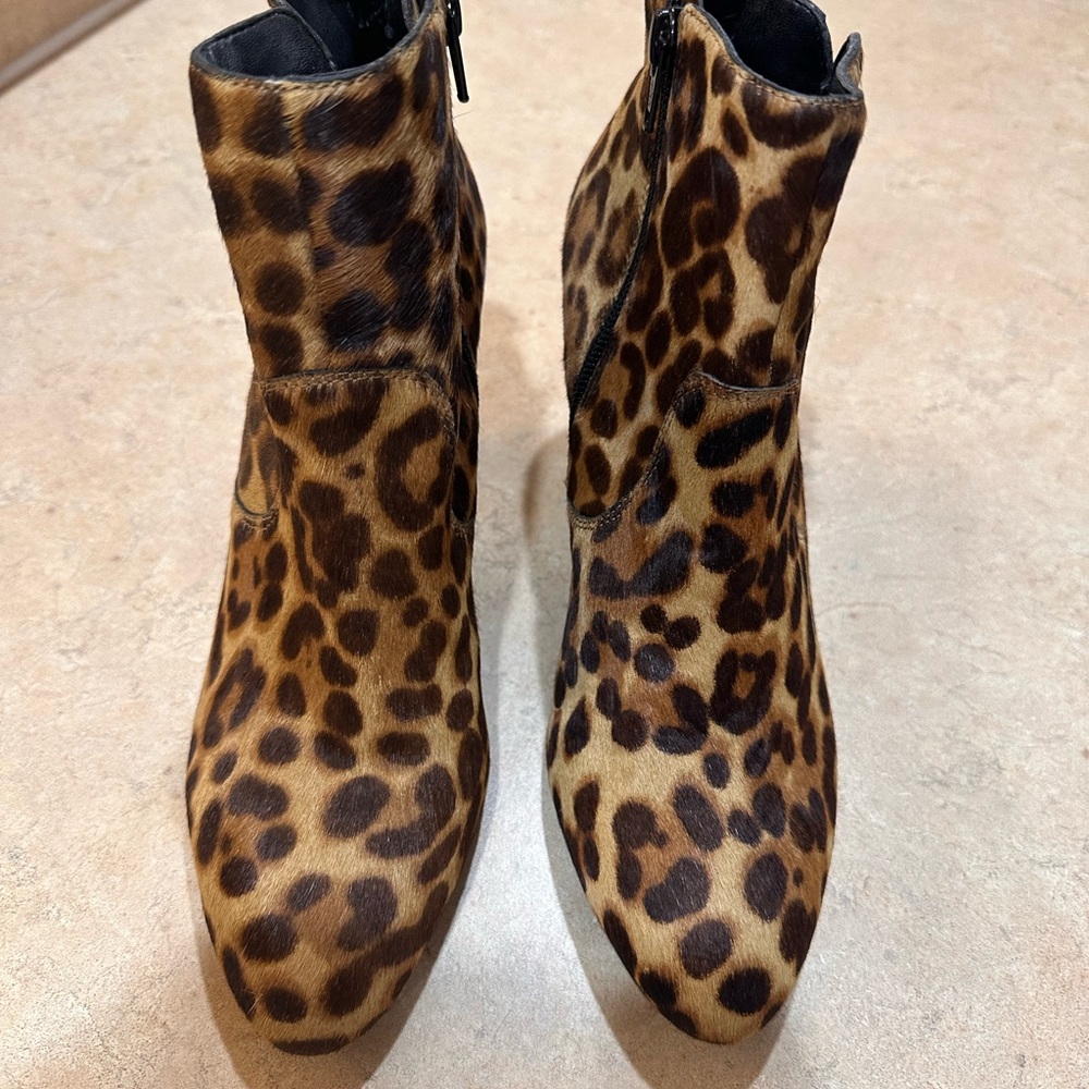 Cheetah print booties INC 9